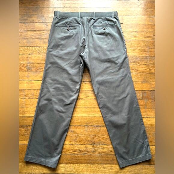 GAP Classic Khakis Straight Fit Brown Flat Front Chinos sz 34x30 - Picture 8 of 8